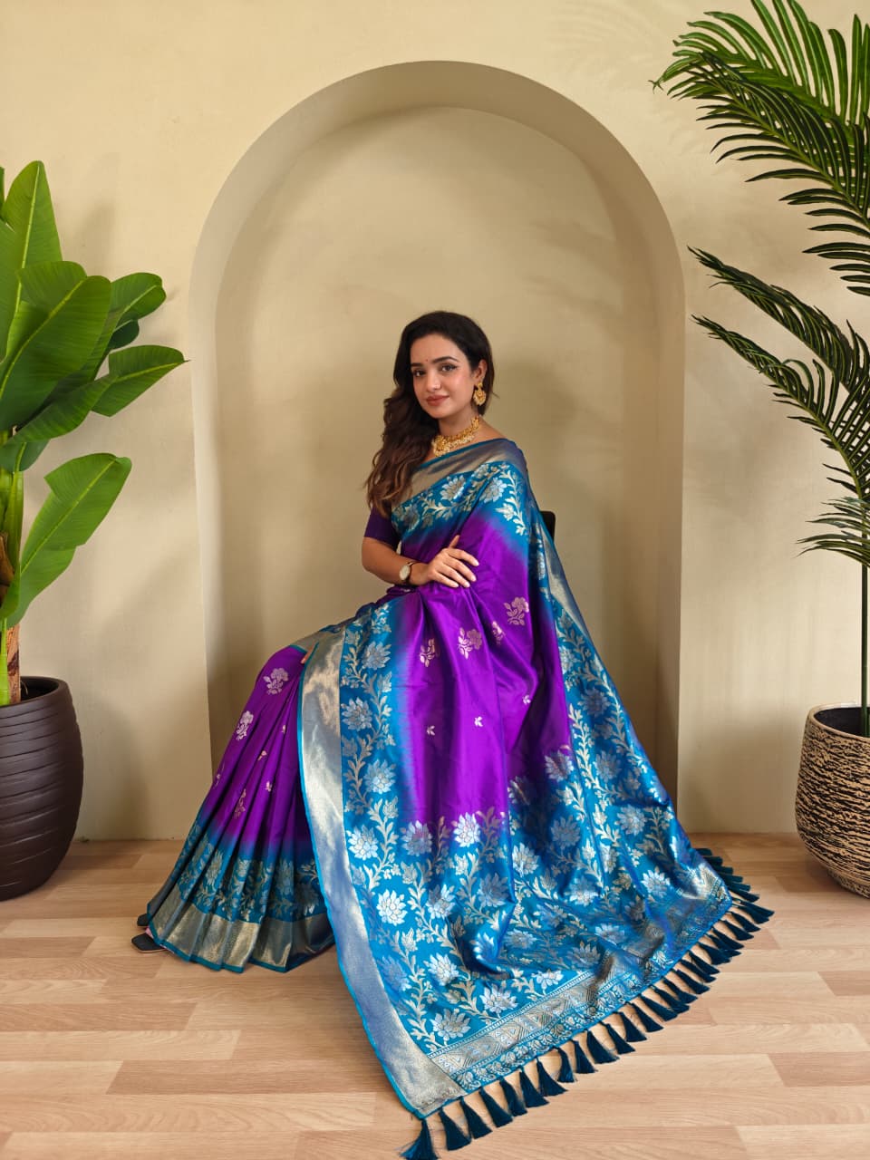 Fulpati Dual Tone Silk Saree
