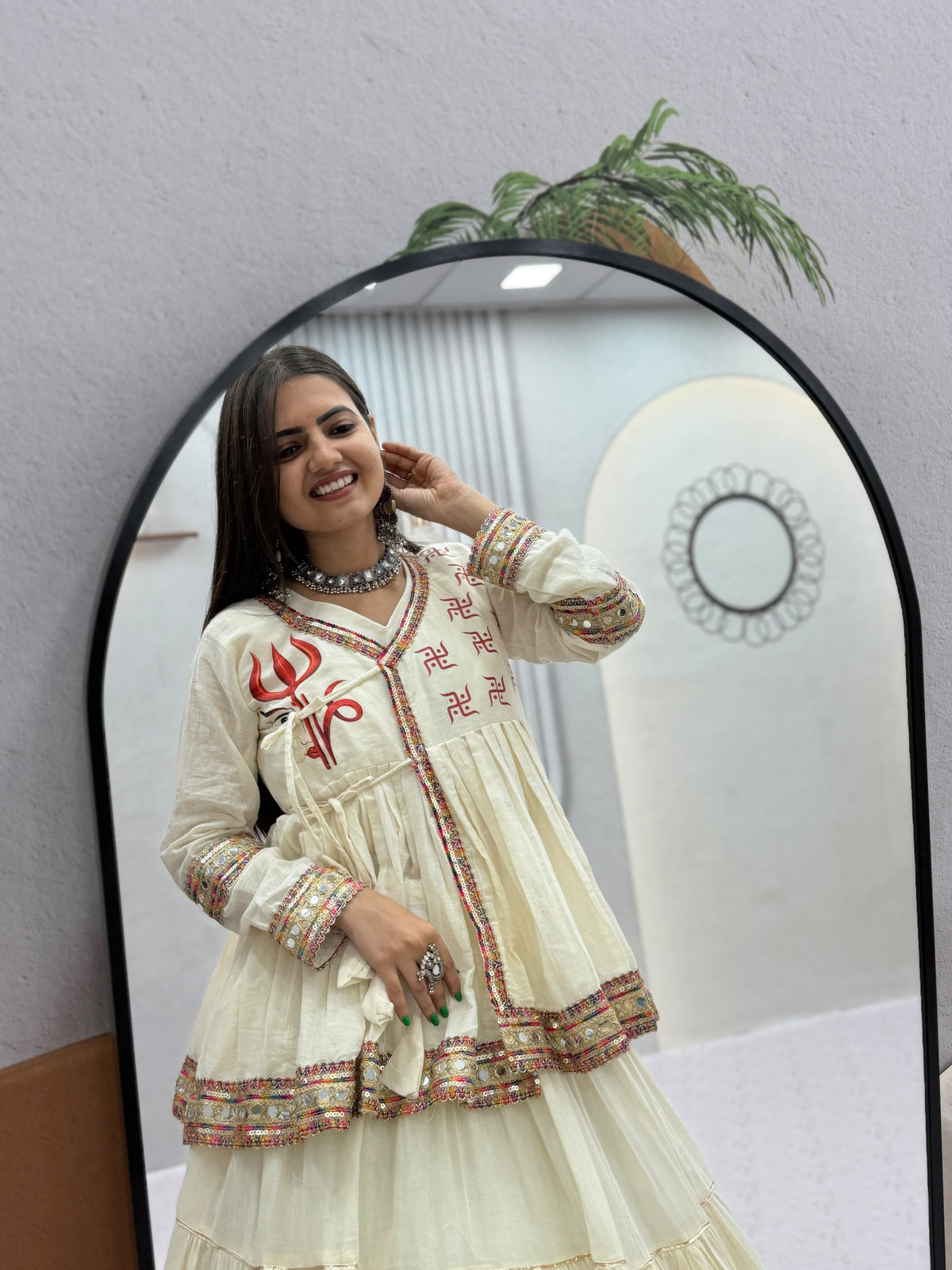 Aaradhya Ivory Ghagra Choli